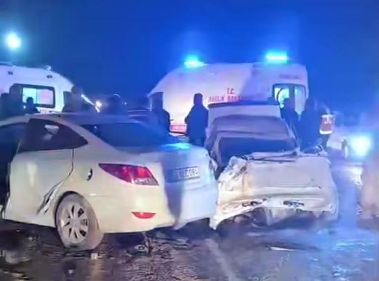 Şanlıurfada iki ayrı kaza: Biri çocuk 2 ölü, 13 yaralı