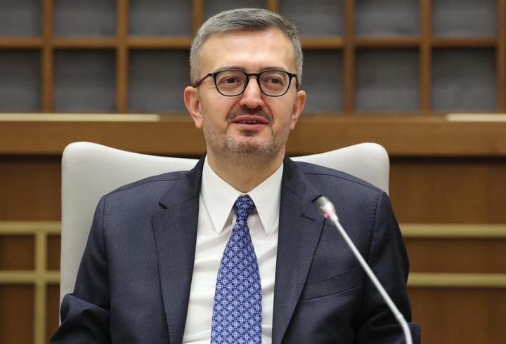 İletişim Başkanı Duran: Sağlık çalışanlarımıza müteşekkiriz.