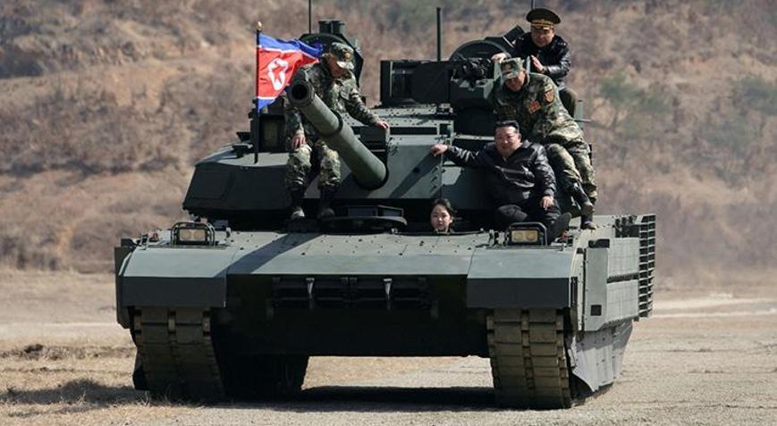 Dünyanın konuştuğu görüntü! Kuzey Kore lideri Kim Jong-un’un kızı tank kullandı