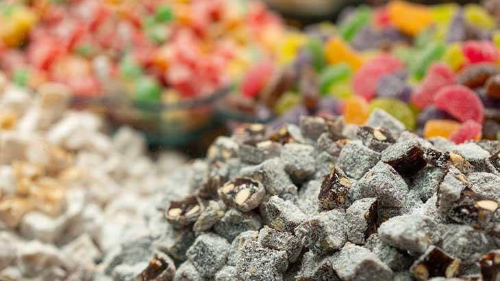 Lokum, jelibon ve karamelli şeker! Bayramda yapışkan ikramlıklara dikkat