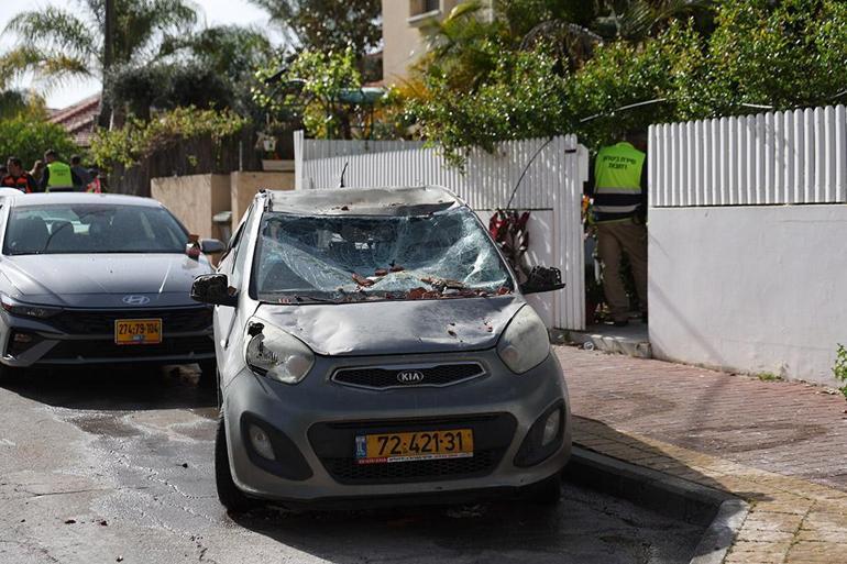 İran füzesi İsraili vurdu: 11 yaralı | CNN TÜRK ekibi yıkımı görüntüledi