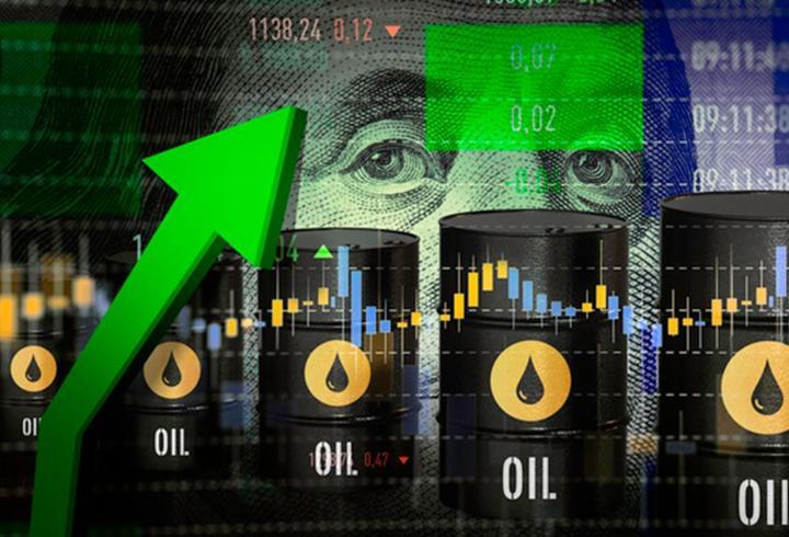 Fitch’ten Hürmüz Boğazı uyarısı: Petrol fiyatları 120 doları görebilir