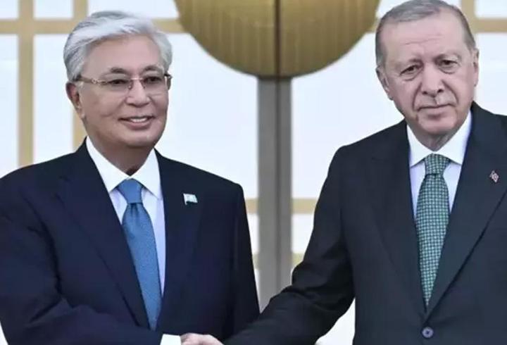 Cumhurbaşkanı Erdoğan, Kazakistan Cumhurbaşkanı Tokayev ile görüştü