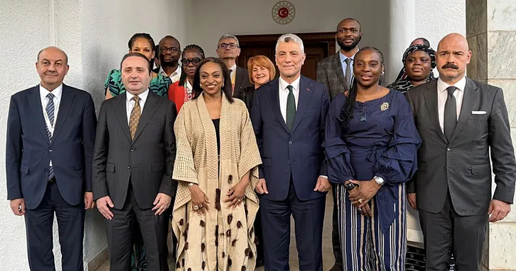 Bakan Bolat, Nijeryalı mevkidaşı Oduwole ile bir araya geldi