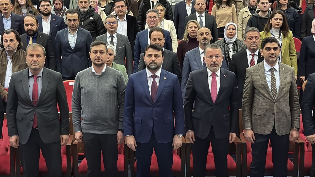 Farklı alanlardan isimler “TEDx Karabük Üniversitesi 2026” etkinliğinde deneyimlerini paylaştı