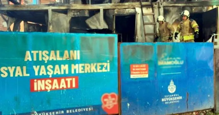 İBB şantiyesinde çıkan yangında 3 konteyner zarar gördü
