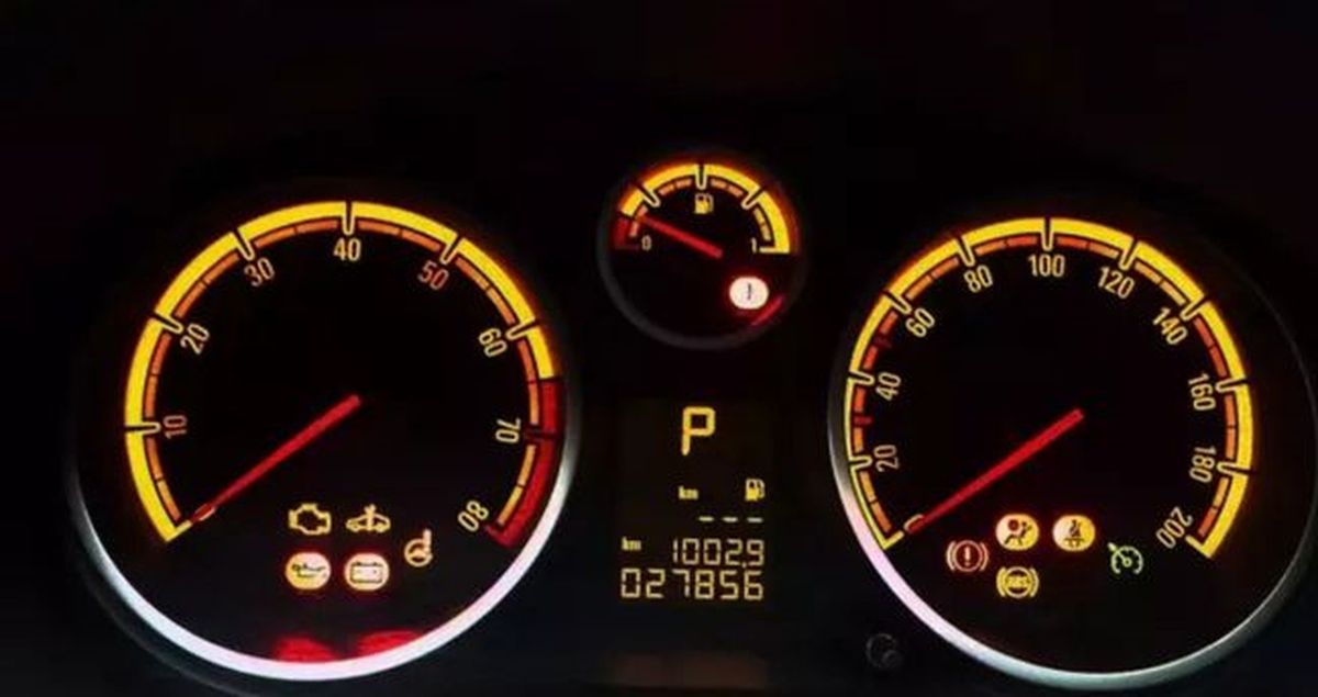 OPEL ARIZA LAMBALARI VE ANLAMLARI (Astra, Corsa, Vectra) Opel arıza lambaları neden yanar, nasıl söndürülür?