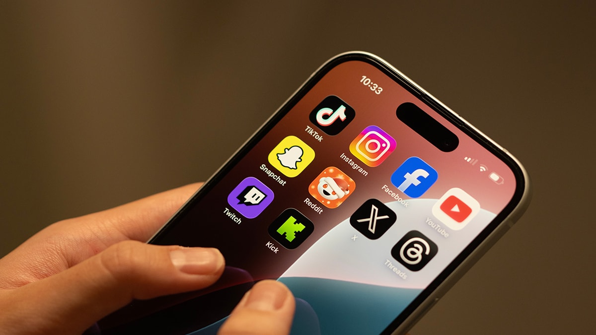 Sosyal medyada yeni dönem: 15 yaşından küçüklere hesap yasak