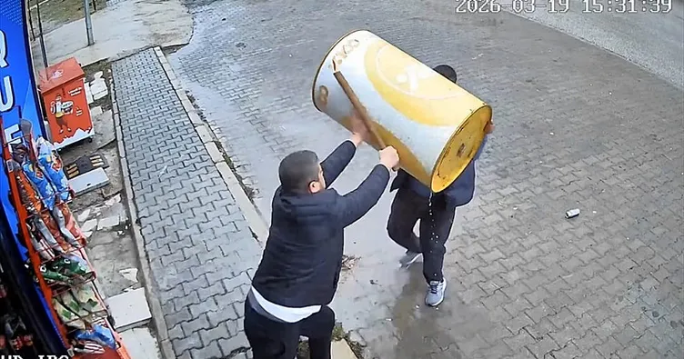 Tekel bayisinde taşlı sopalı kavga!