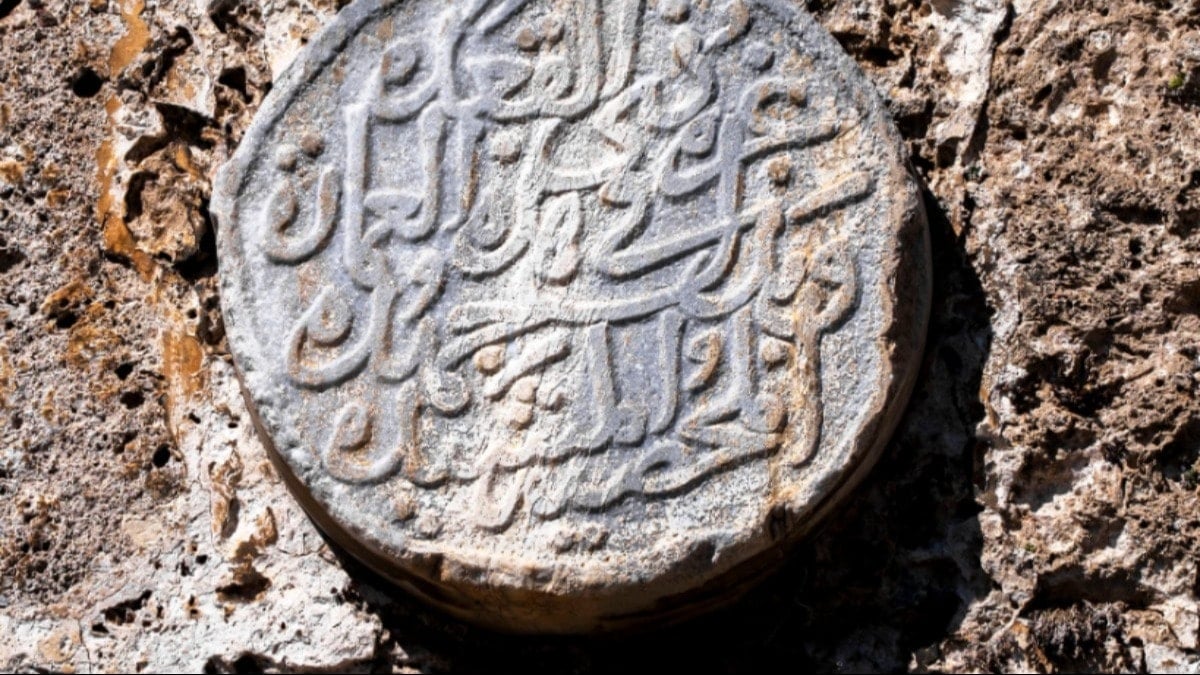 Selçuklu’nun 800 yıllık kayıp kitabeleri bulundu