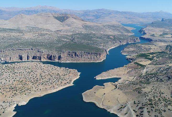 Fırat Nehri Nerede, Nasıl Gidilir? Fırat Nehri Nereden Doğar, Nereye Dökülür?