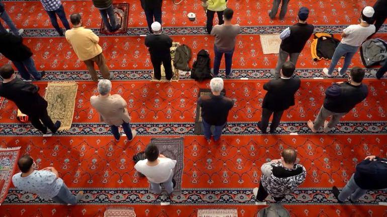 CUMA NAMAZI KAÇ DAKİKA SÜRER, KAÇTA BİTER Cuma Vakti Ne Zaman Biter Cuma Namazı Süresi Diyanet