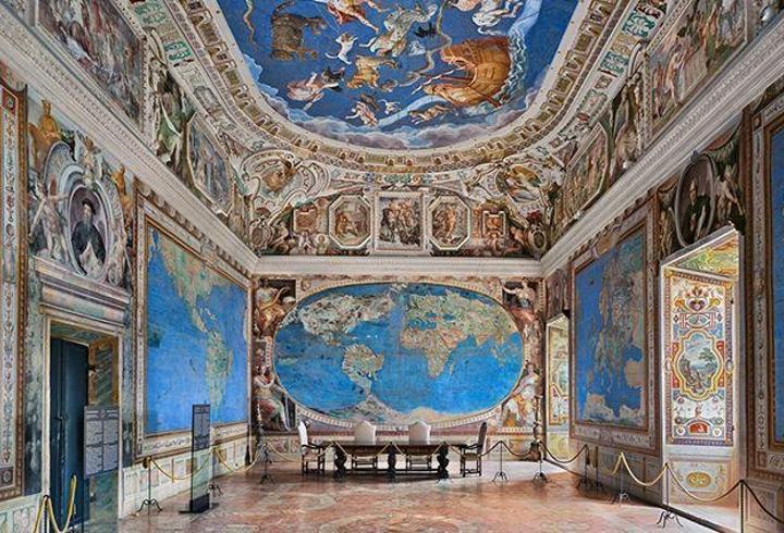 Ahmet Ertuğ sergisi Venedik’te kapılarını açtı