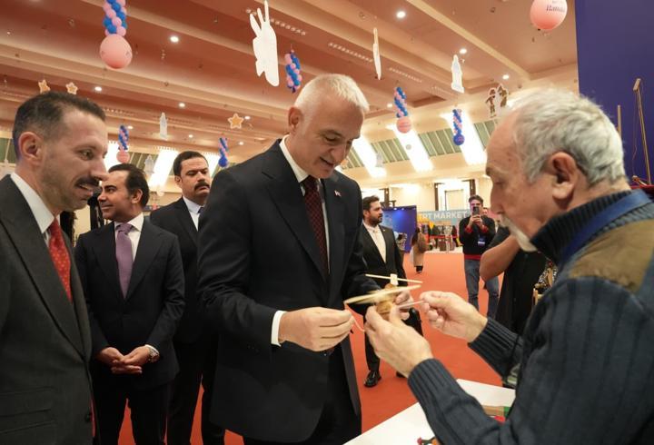 Külliye’de Ramazan’a yoğun ilgi: Bakan Ersoy atölyeleri inceledi