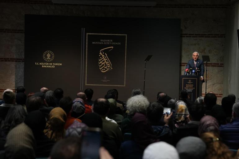 Ayasofya’nın hattatı Kazasker Mustafa İzzet Efendiye büyük vefa