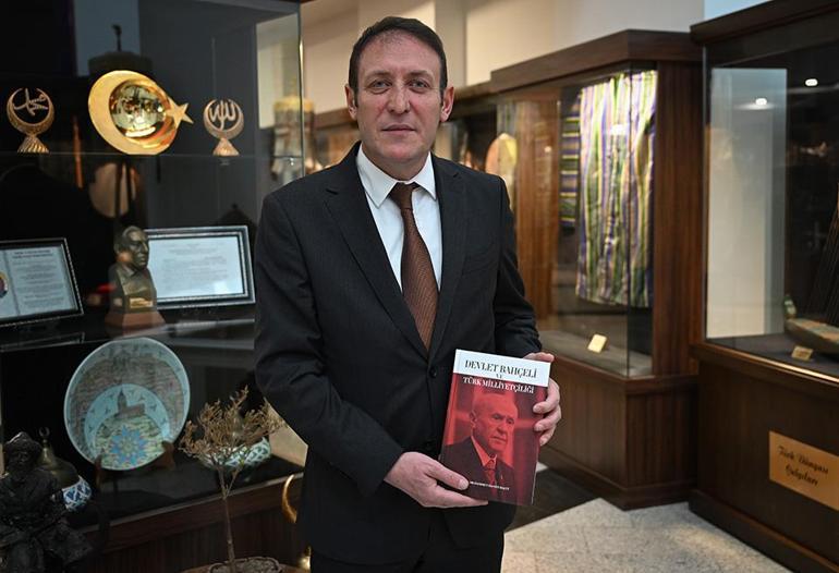 MHPden Devlet Bahçeli ve Türk Milliyetçiliği kitabı