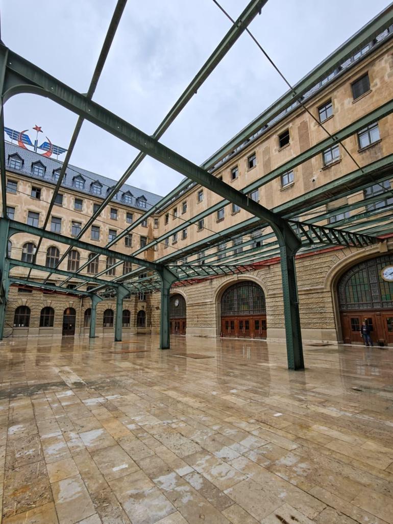 Haydarpaşa ve Sirkecide Dünyaca Ünlü Küratör Devrede