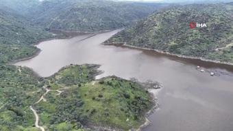 İstanbul’a yağmur bereketiyle geldi Barajlardaki su seviyesi % 20 arttı
