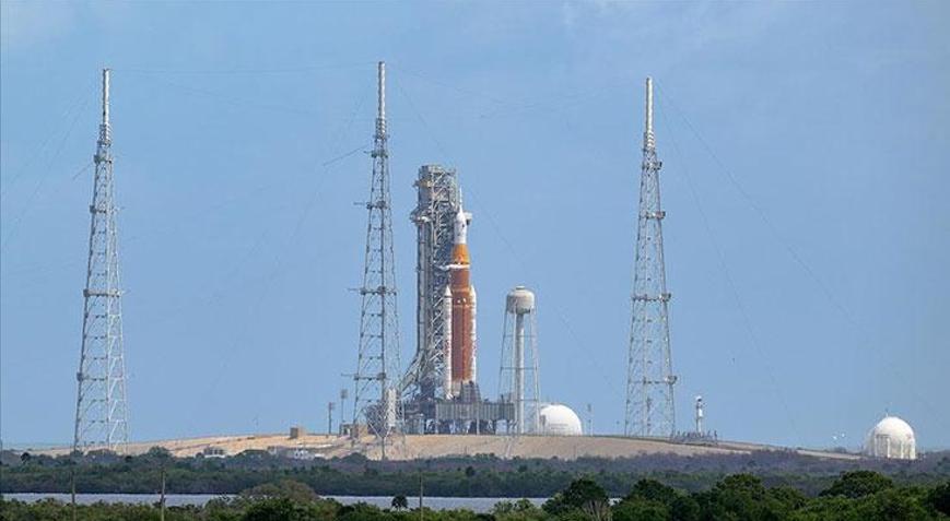 54 yılın ardından bir ilk! NASA Orion uzay aracını Ay’a fırlattı