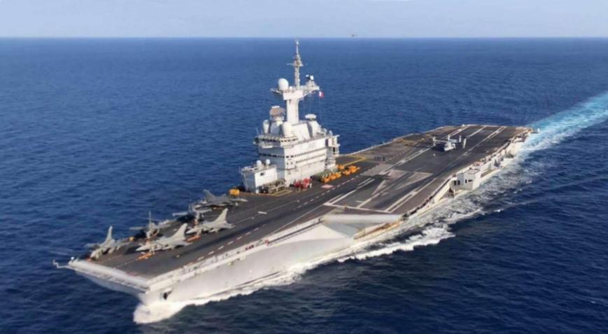 Fransa’nın dev uçak gemisi Girit’e ulaştı!