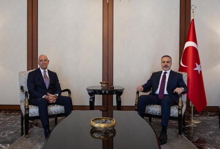 Son dakika… Hakan Fidan, Tom Barrack’ı kabul etti