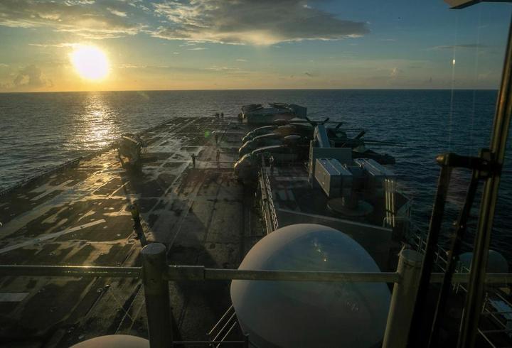 İran: USS Tripoli’ye füze fırlattık