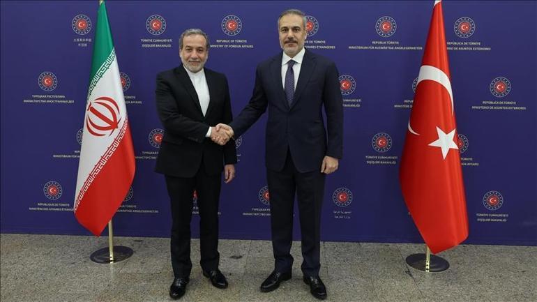 Dışişleri Bakanı Hakan Fidandan peş peşe önemli temaslar: ABDli temsilciyi kabul etti, İranlı mevkidaşıyla görüştü