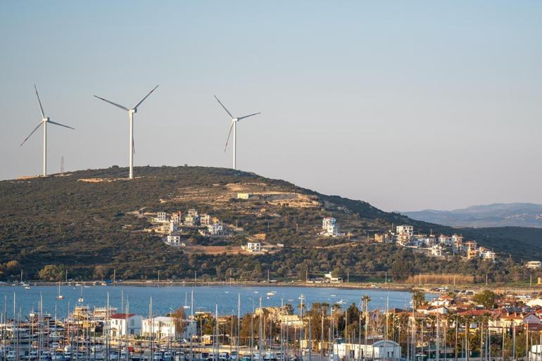 Bakan Ersoy: Yerel değerlerimizi dünya sahnesine taşıyoruz