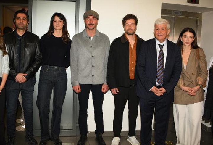 Kübra Ünlü yazdı! Eşref Rüya oyuncularından 23 Nisan Sürprizi