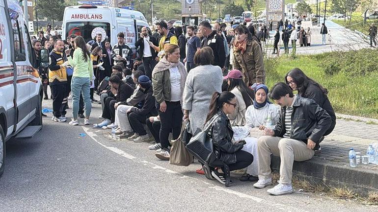 SON DAKİKA... Öğrenci otobüsü aracın üzerine devrildi: 46 yaralı