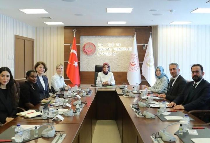 Sanal ağ META’ya 15 yaş uyarıları… Bakan Göktaş, META Direktörü’nü kabul etti