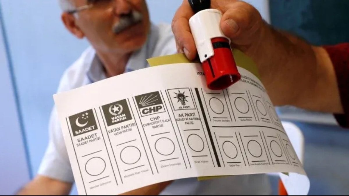 Son seçim anketi açıkladı: CHP, AKP’yi solladı! MHP’ye baraj şoku