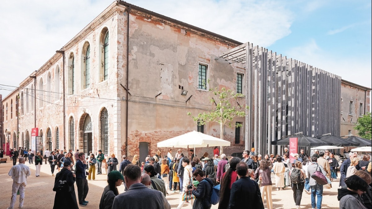 ‘Gözlerinizden Öperim’ Venedik Bienali’nde