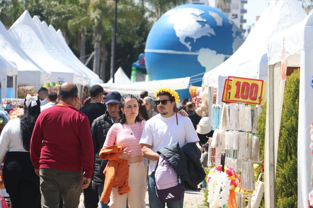 Adana’da 14. Uluslararası Portakal Çiçeği Karnavalı başladı