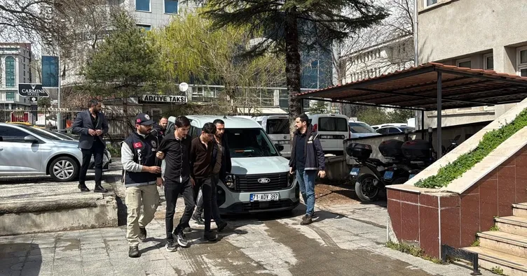 Babalarını bıçak ve nacakla katletmişlerdi: Cani kardeşlere tutuklama!