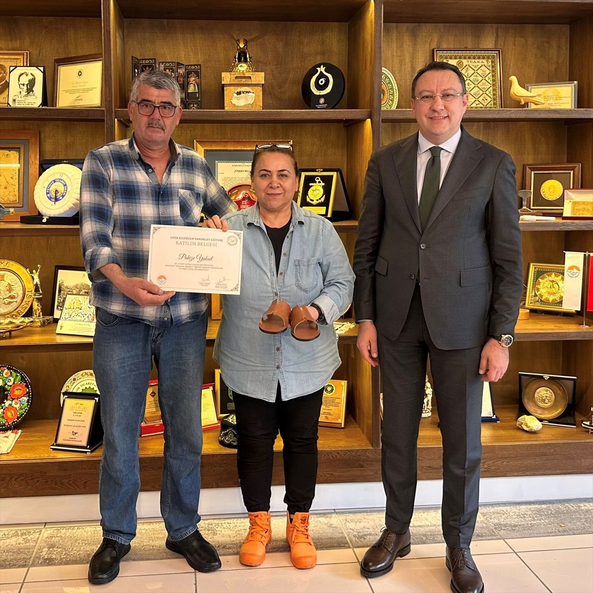 Marmaris’te “Geleneksel Sandalet Eğitimi” tamamlandı