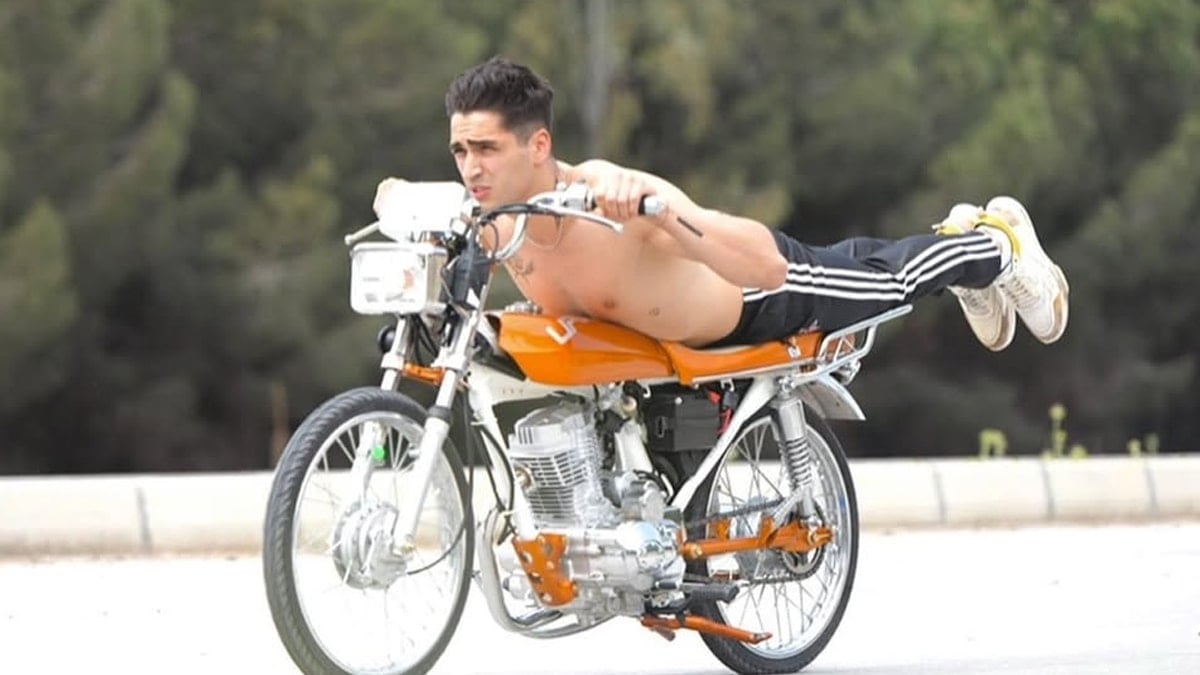 Tamamen el işçiliğiyle üretilen araç Türkiye’de 7 kişide var: Mert Ramazan Demir’in yeni aracı!