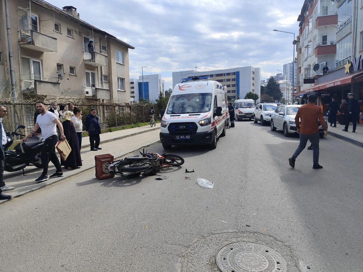 Ordu’da dönüş yapan otomobil ile motosiklet çarpıştı: 1 yaralı