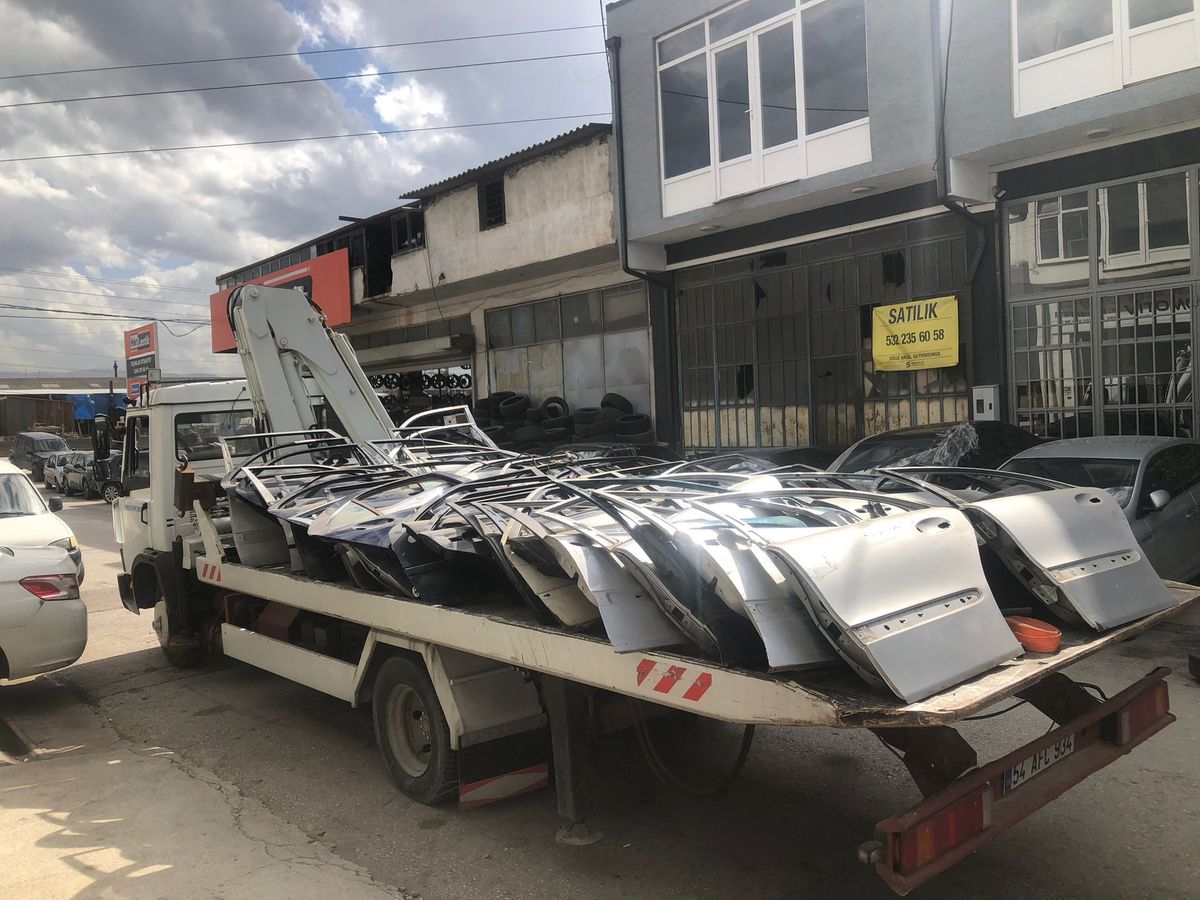 Sakarya’da ‘kaçak oto parça’ operasyonu