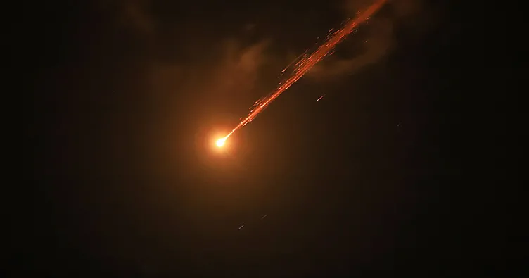 Siyonist İsrail ordusu Tahran genelini hedef aldı: Altyapı tesisleri vuruldu