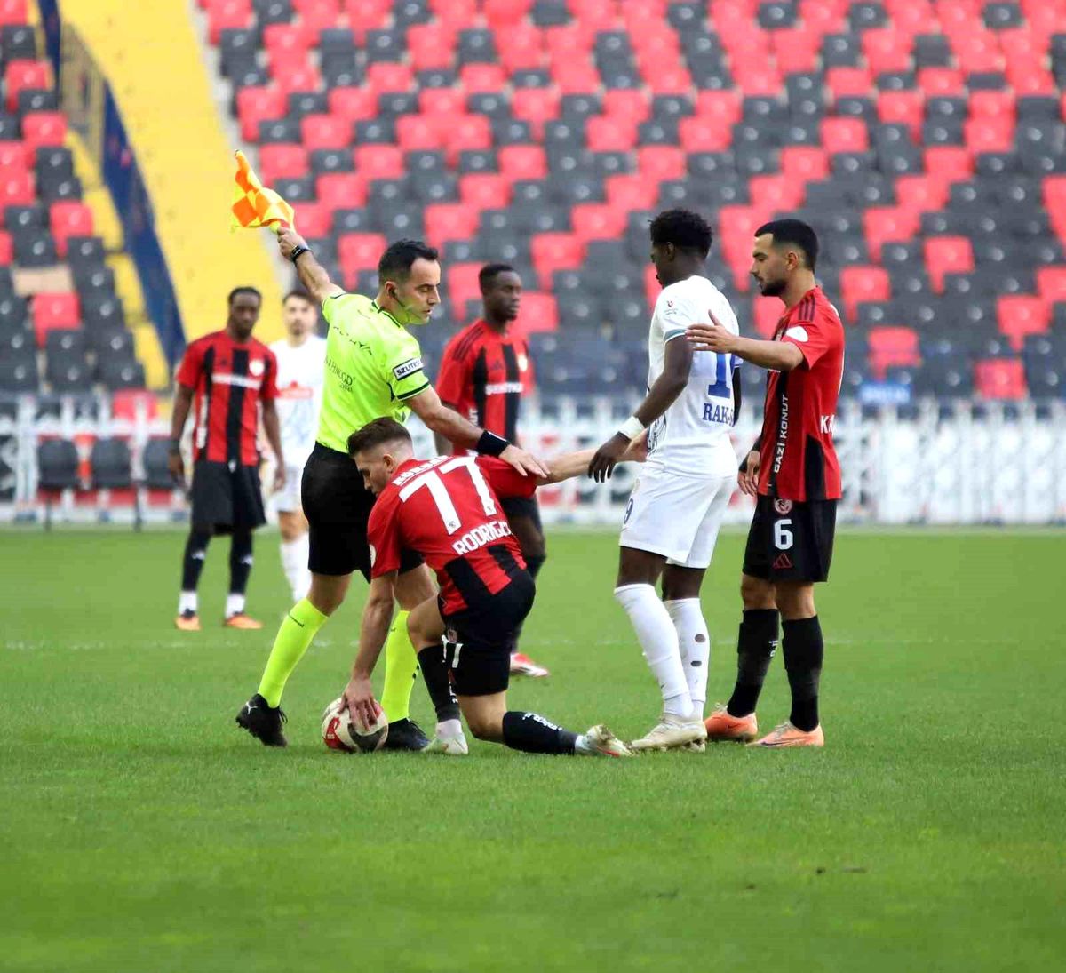 Gaziantep FK ve Çaykur Rizespor 2-2 Berabere Kaldı