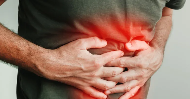 Uzun süren hazımsızlık mide kanserinin habercisi olabilir! Eğer bu belirtiler de eşlik ediyorsa…