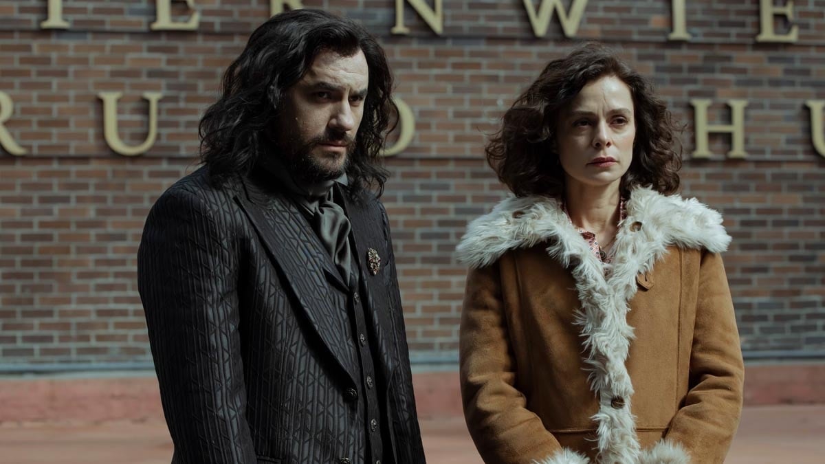 Başrolünde Giray Altınok ve Özge Özpirinçci var, Türk yapımı vampir dizisi geliyor