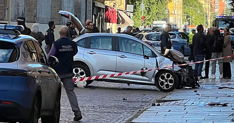 İtalya’da dehşet dolu anlar: Araç kalabalığa daldı: 7 yaralı