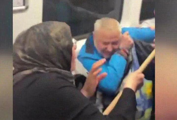Galatasaray maçı sonrası metroda küfürlü tezahürat kavgasına oklavalı müdahale