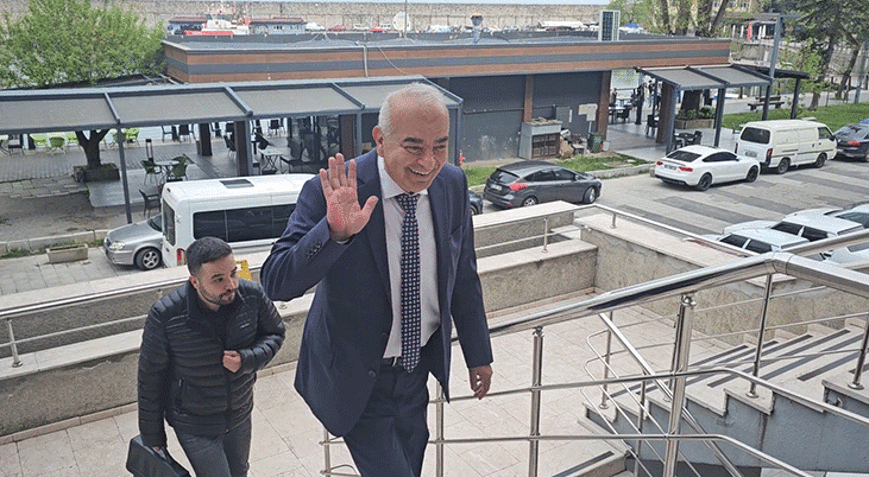 Devrek Belediyesi’ne ‘yolsuzluk’ davası: Eski başkan dahil 30 sanık hakim karşısında