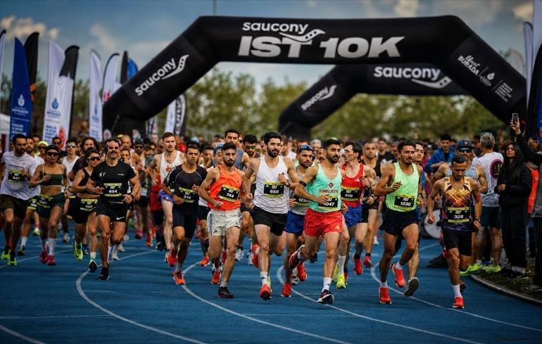 İstanbul’da düzenlenen 10K koşusuna 2 bini aşkın sporcu katıldı