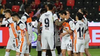 Başakşehir galibiyetle tamamladı, Avrupa umudu arttı
