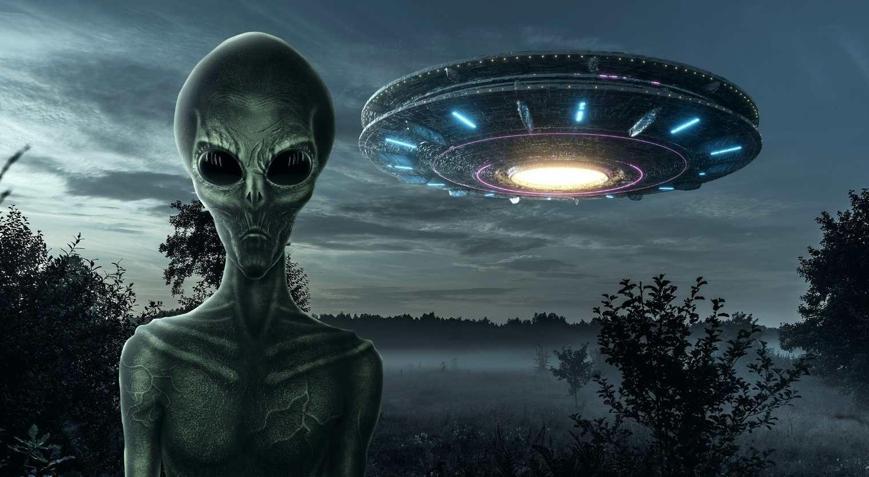 CIA’in eski araştırmacısından şok UFO iddiası! 4 farklı uzaylı türü bulundu