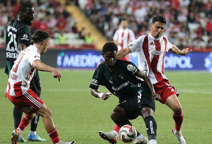 Antalyaspor, Süper Lig’e veda etti